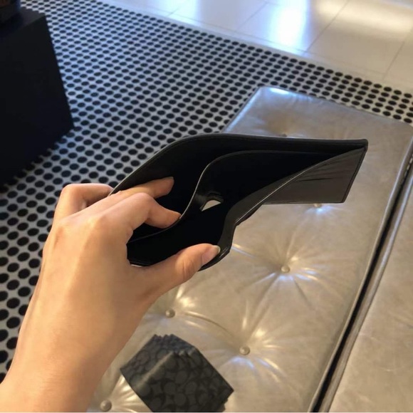 COACH Wallet In Signature F75083 - Picture 7 of 10